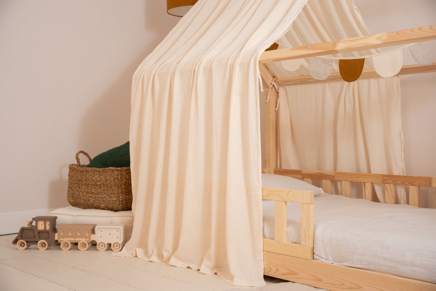 Bed Canopy - Vanilla - Model K