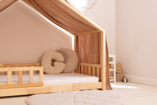 Plachta pro domeček postel Camel se zlatými puntíky – Model DK