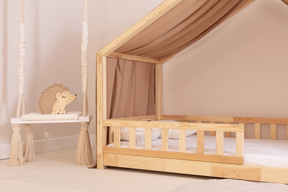 Tela Cama Casita Camel con lunares dorados - Modelo DK