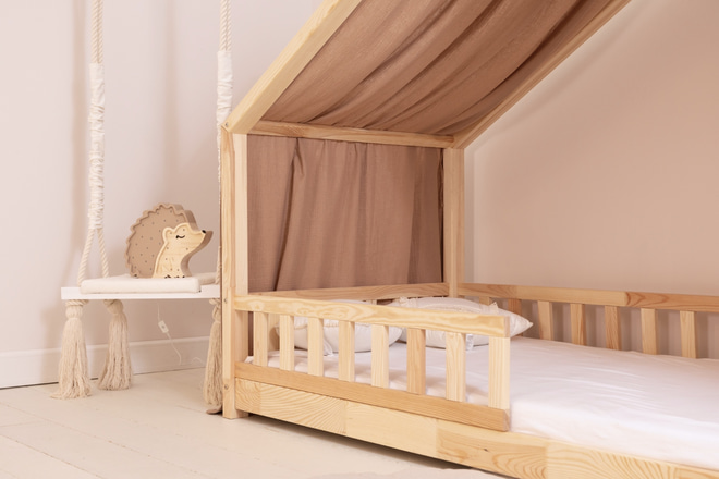 Plachta pro domeček postel Camel se zlatými puntíky – Model DK