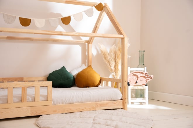 Caramel Leaf Linen Cushion
