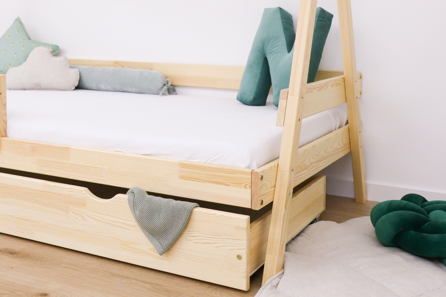 Tipi Bed W 90x190 Tipi Bed W 90x190