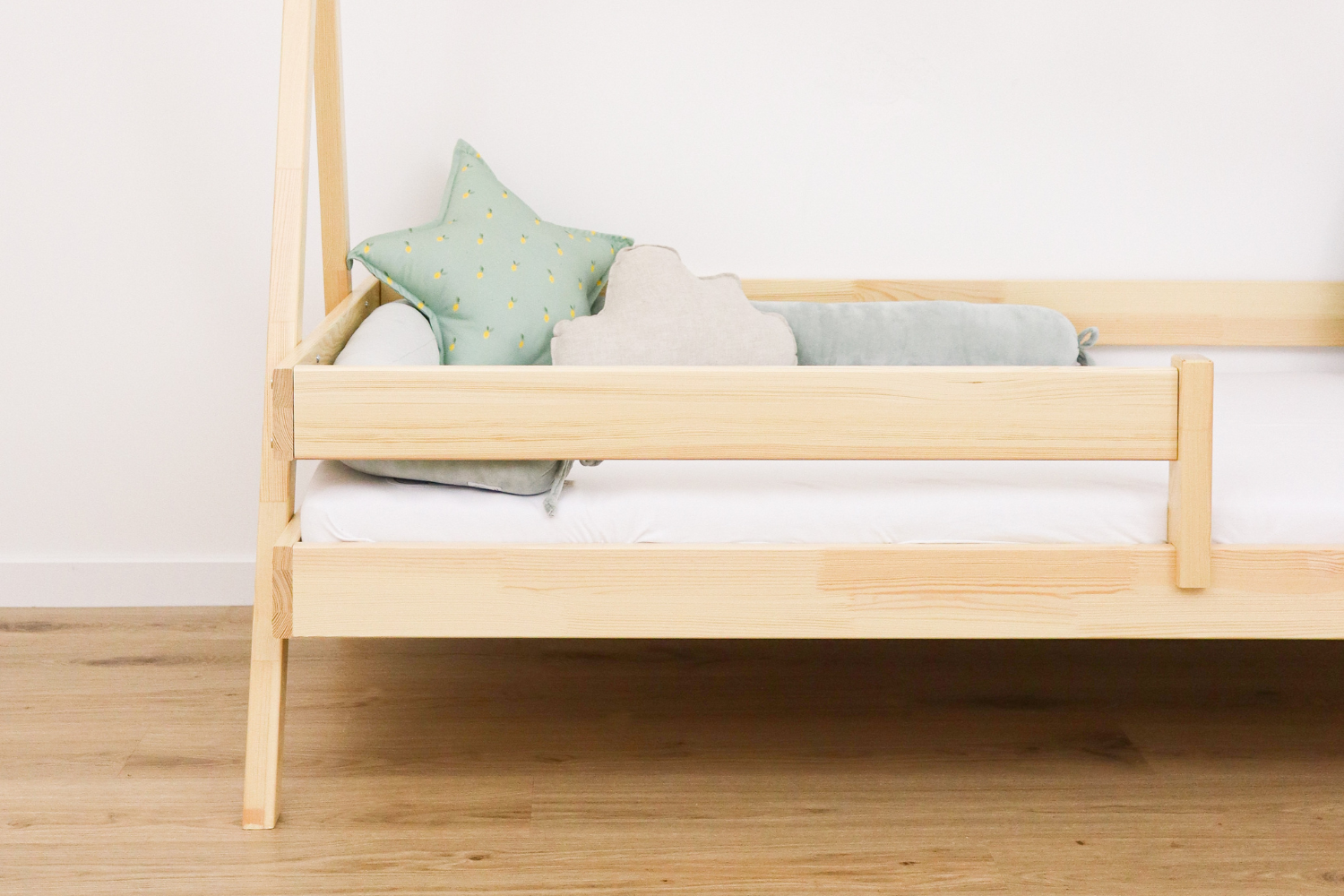 Tipi Bed W 90x190 Tipi Bed W 90x190