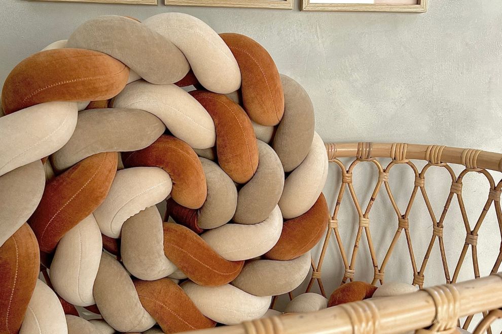 Ice Blue, Almond and Beige Bed Bumper - 3 Ropes