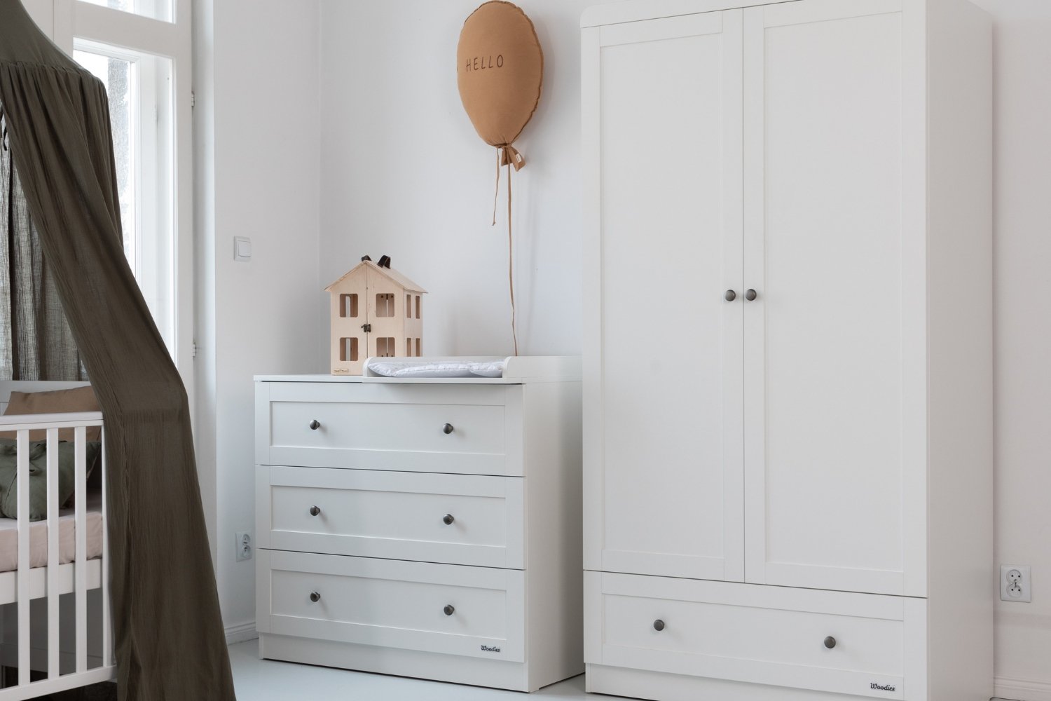 Classic Chest of Drawers