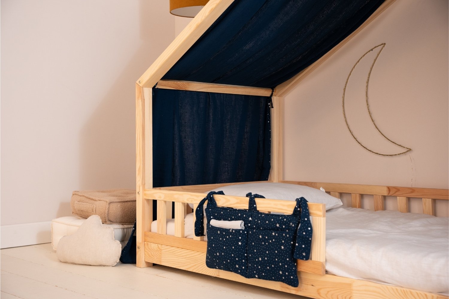 Tasca per letto - Blu con stelle argentate