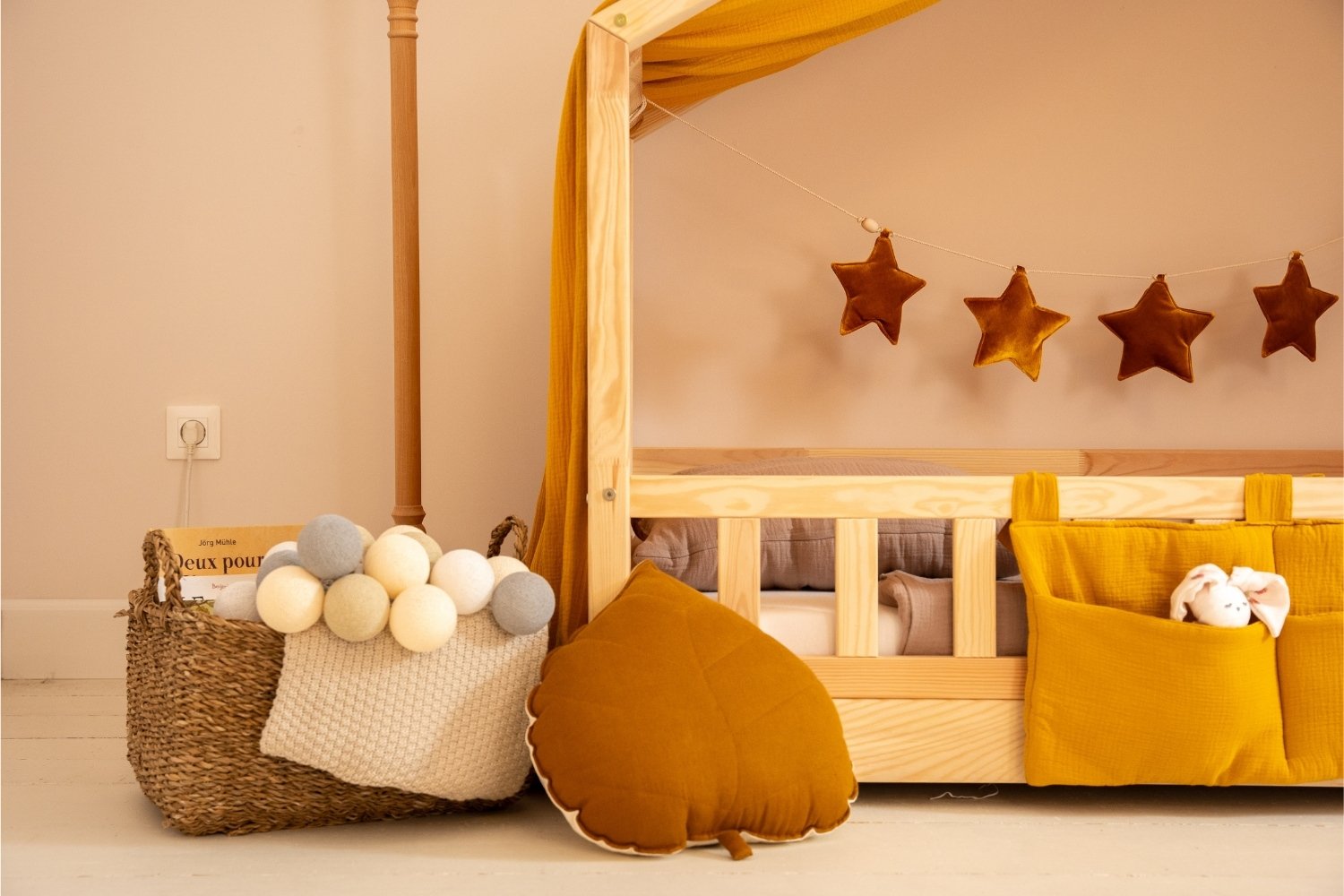 Bed Organiser - Mustard