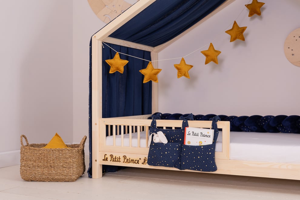 Tela Cama Casita Azul Marino Con Estrellas Doradas