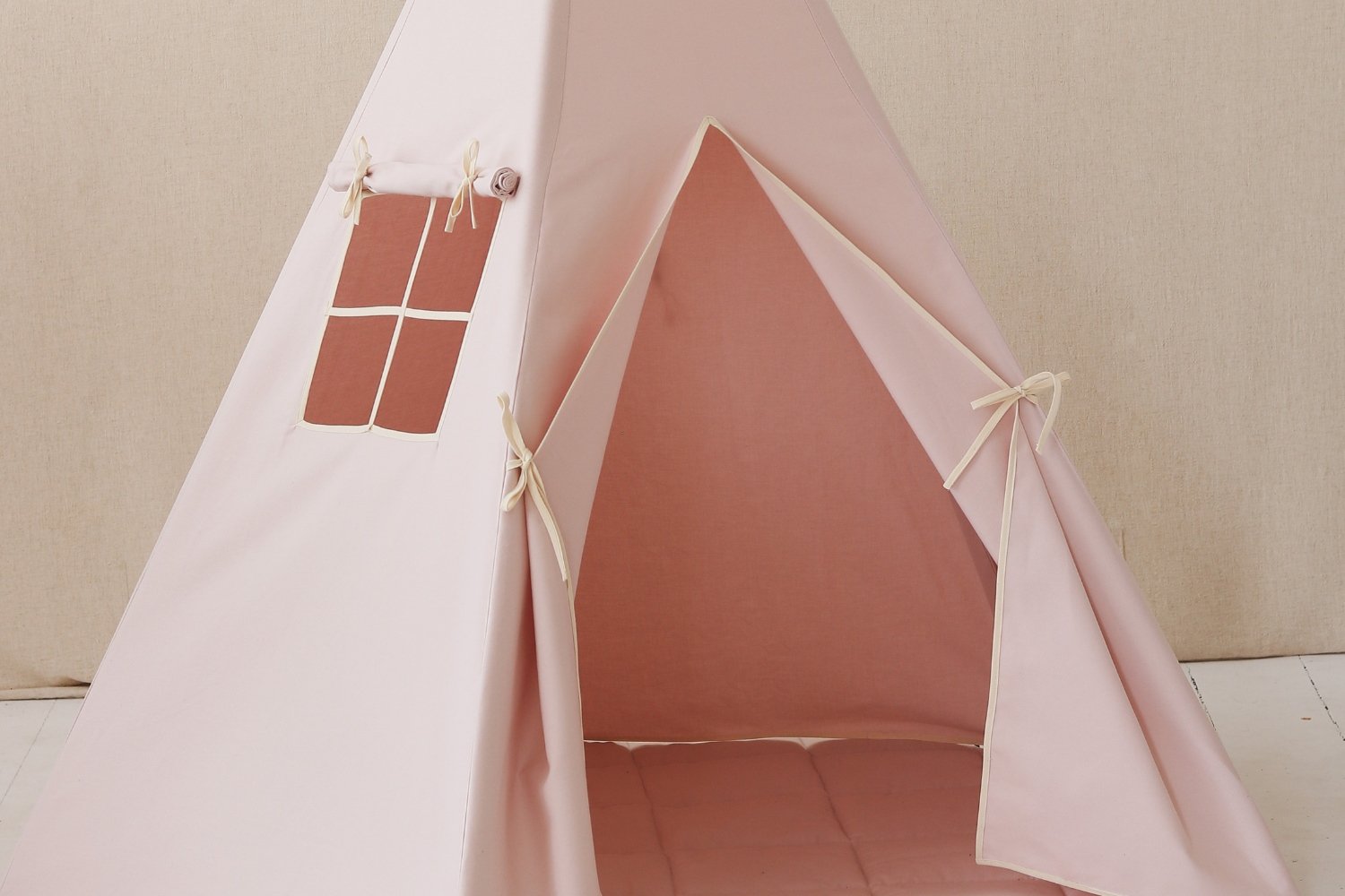 Magic Pink Tipi