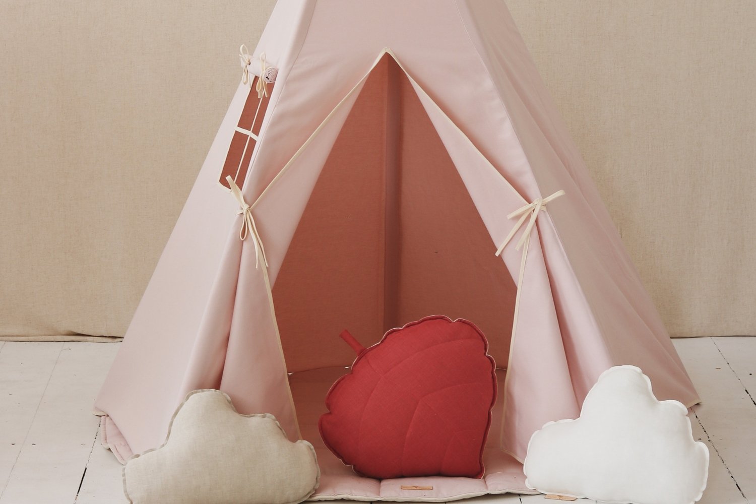 Magic Pink Tipi