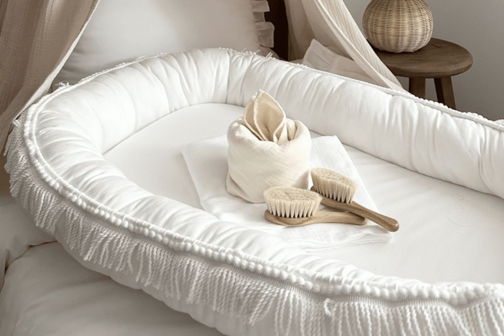 Reductor de cama Blanco con Volantes