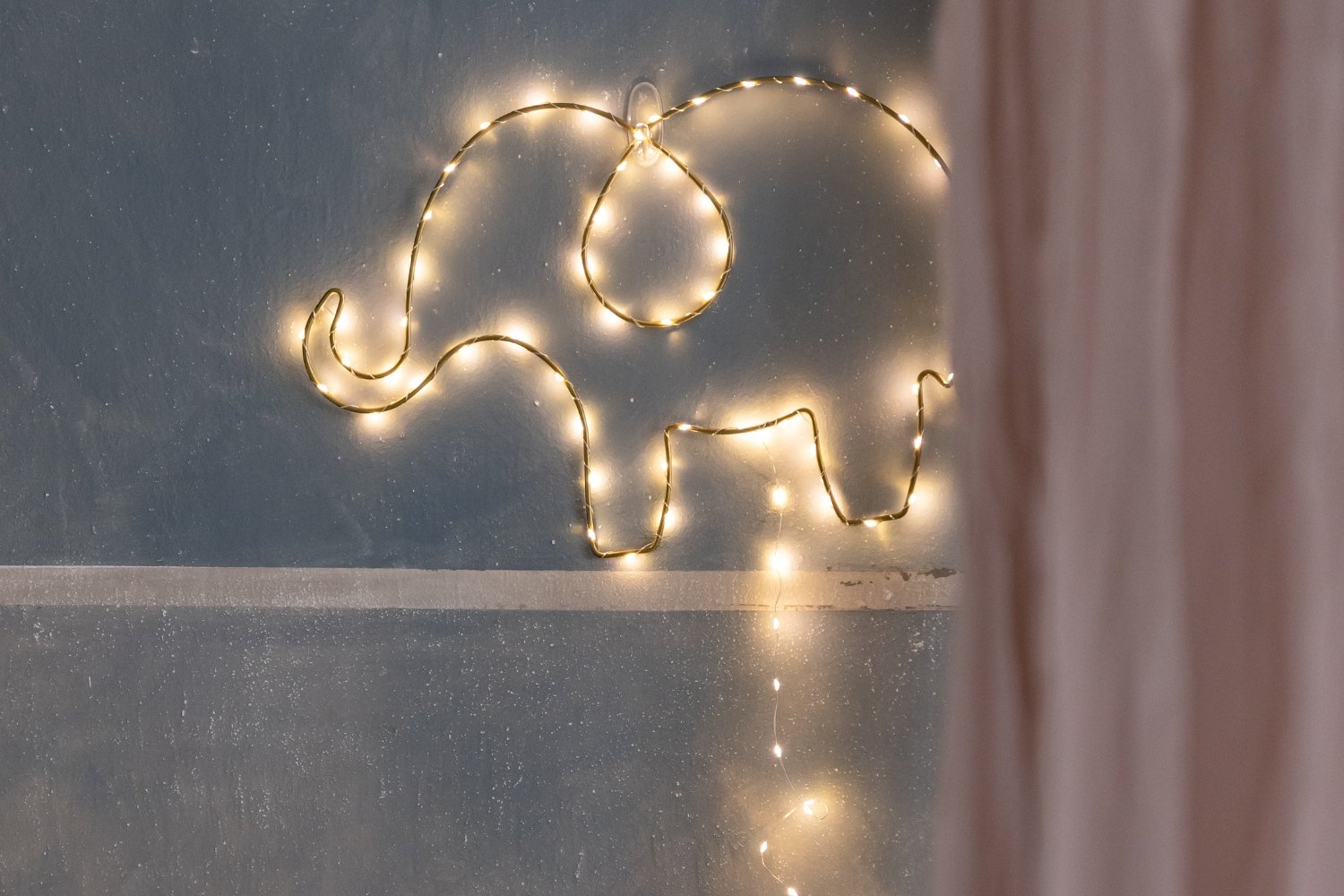 Ghirlanda LED a filo metallico - Elefante