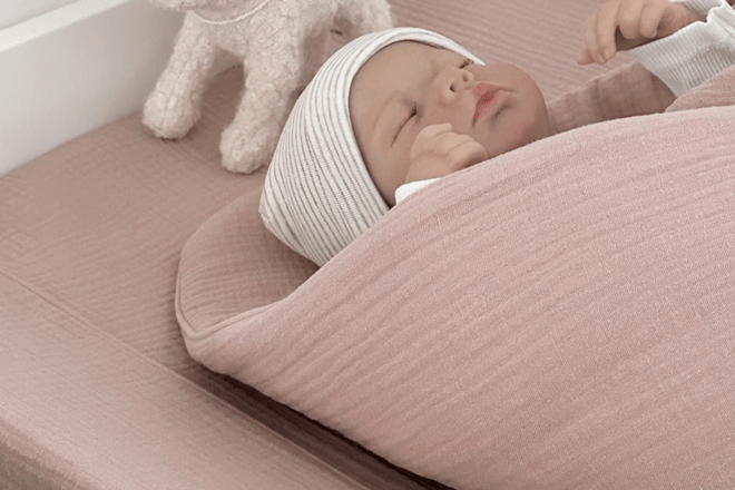 Zavinovací spací pytel z mušelínu - Dusty Pink