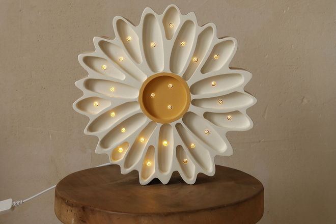Lampa Little Lights Bílá Sedmikráska LED