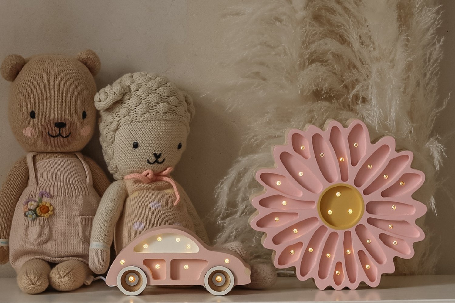 Little Lights Powder Pink Daisy Lamp