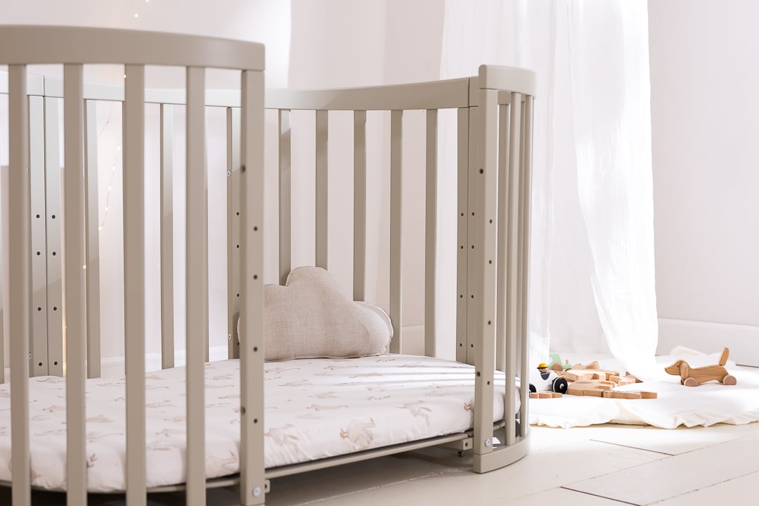 Berceau Évolutif 7 en 1 avec Matelas - Vert Sauge Berceau Évolutif 7 en 1 avec Matelas - Vert Sauge