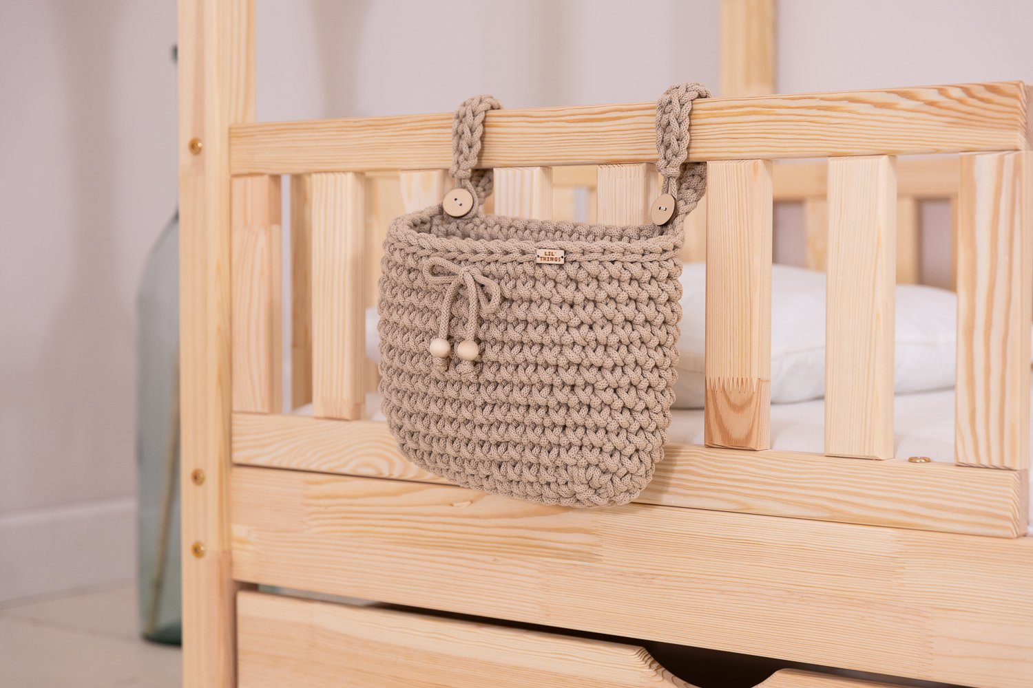 Crochet Bed Organiser - Mocha