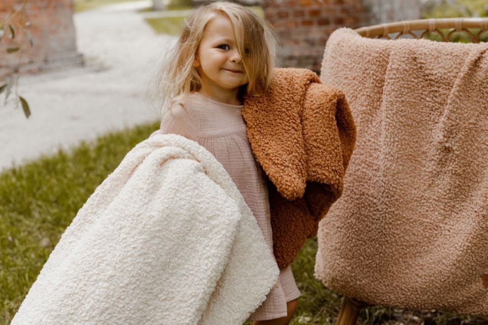 Warm Boucle Blanket - Beige