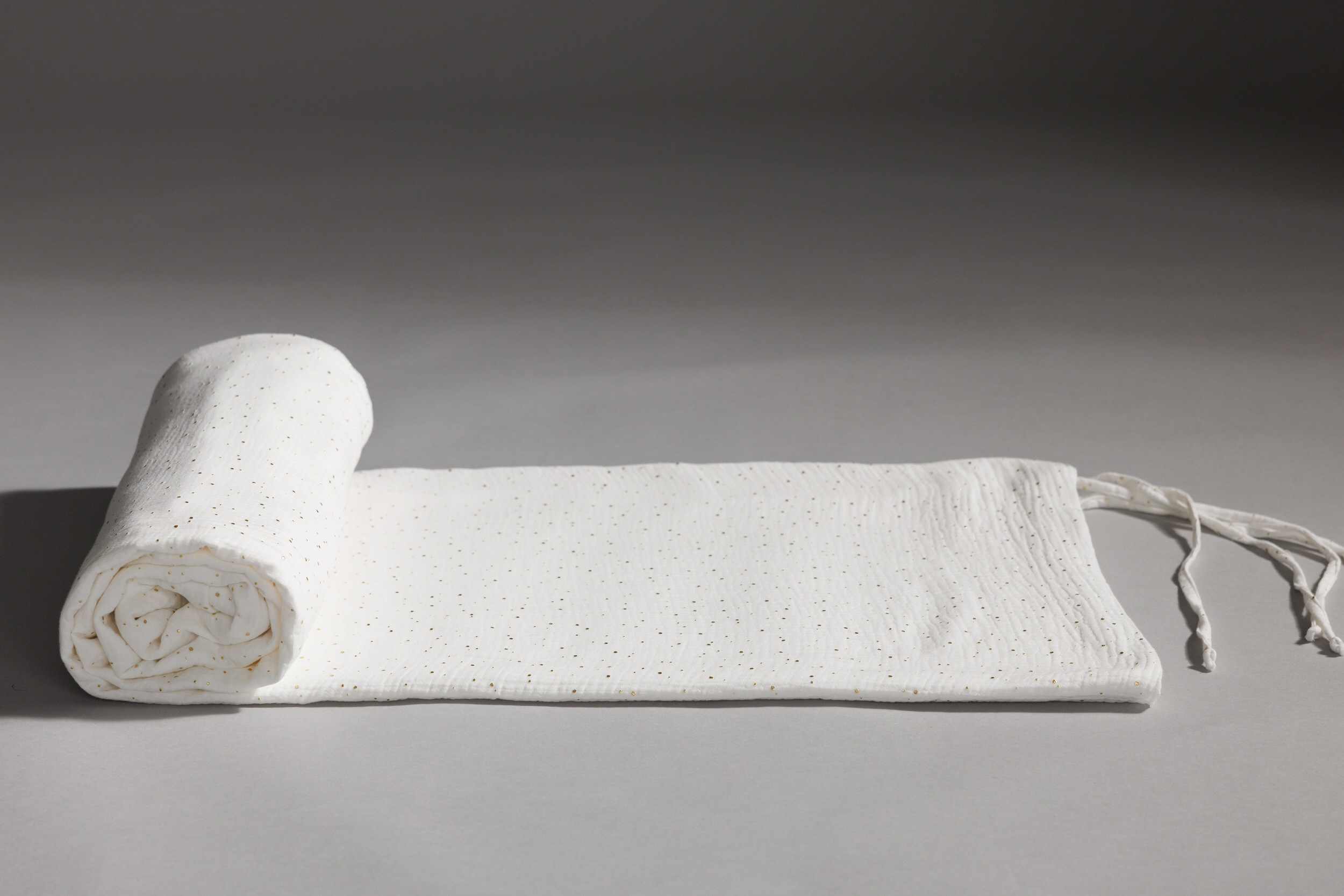 Telo per Letto a Capanna Bianco a Pois Dorati - Modello K Doppio Telo per Letto a Capanna Bianco a Pois Dorati - Modello K Doppio
