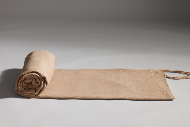 Tela Cama Casita Camel con lunares dorados - Modelo L Doble