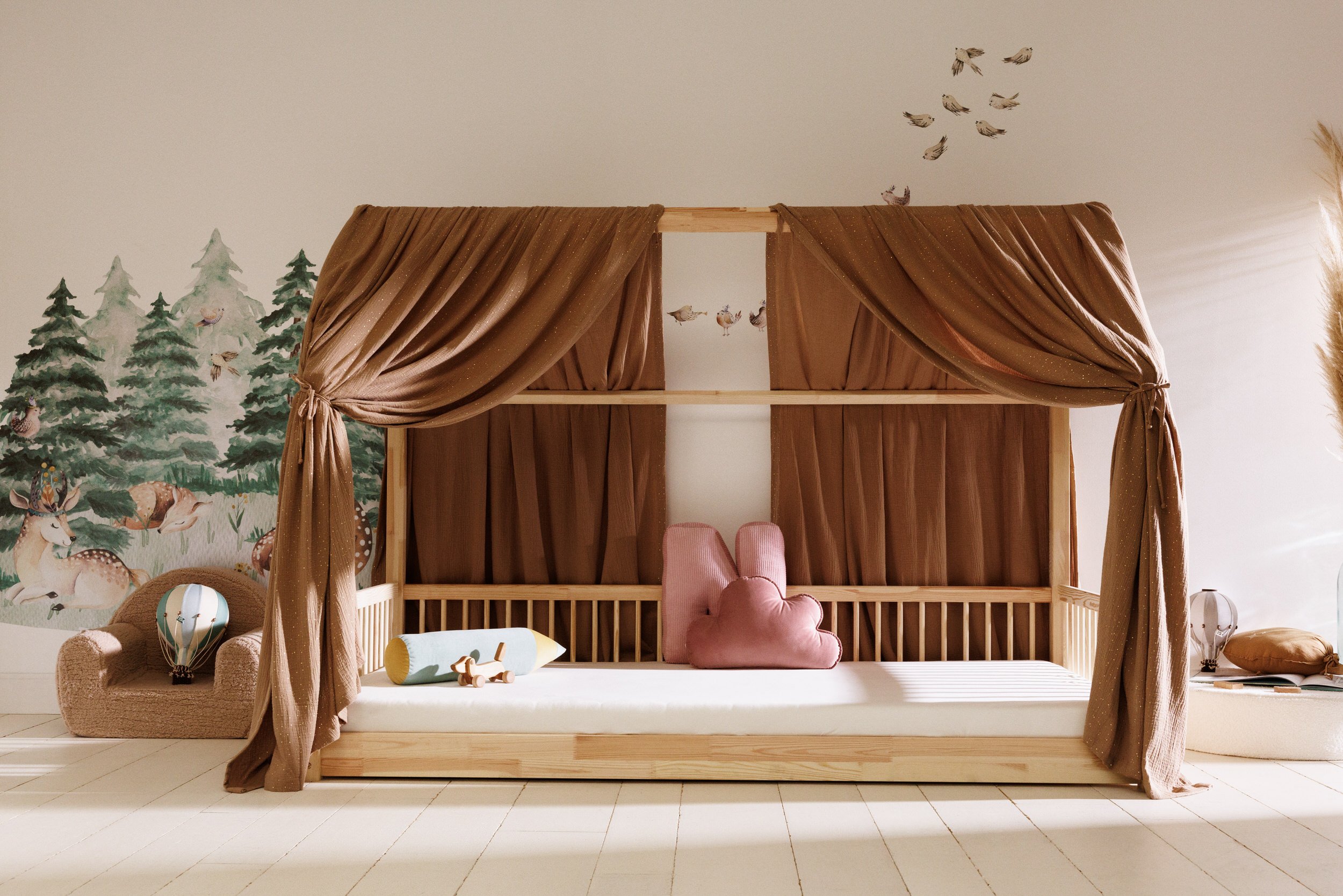 Tela Cama Casita Camel con lunares dorados - Modelo L Doble