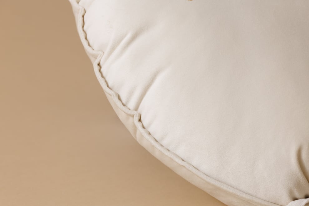 Decorative Balloon Cushion 'Hello' - Vanilla