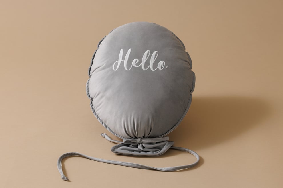 Almofada Balão Decorativa 'Hello' - Prata