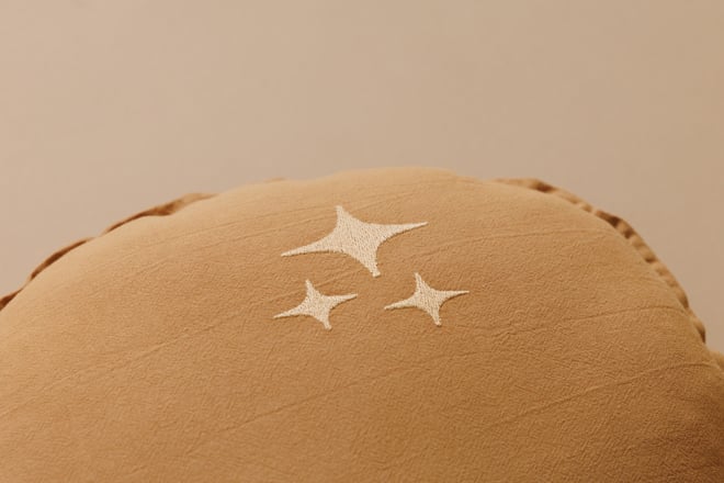 Mini Cuscino a Forma di Palloncino Decorativo - Camello