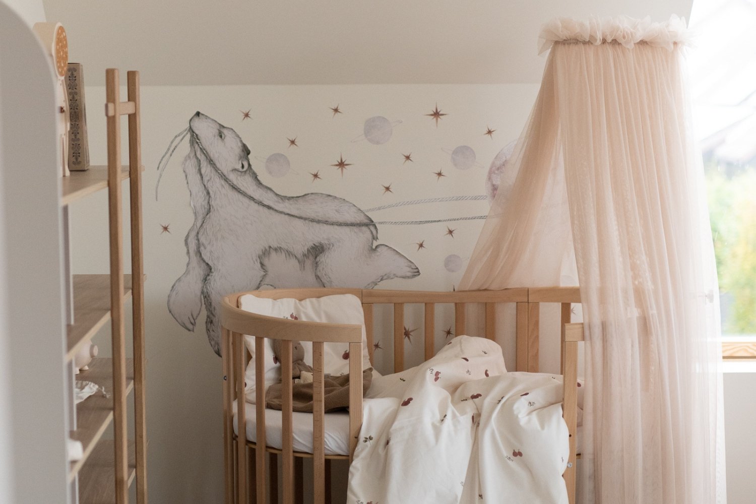 Beige Tüll-Betthimmel für Babybett mit Rahmen