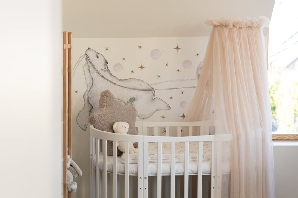 Beige Tüll-Betthimmel für Babybett mit Rahmen