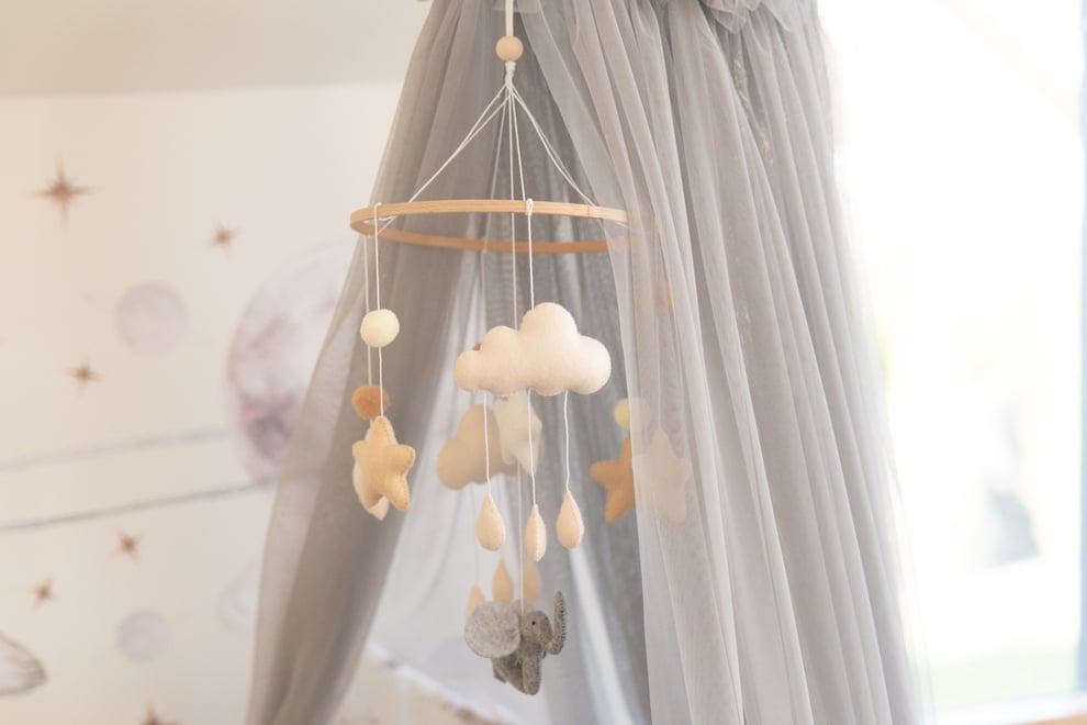 Baldacchino per Lettino Bebè in Tulle Grigio con Struttura