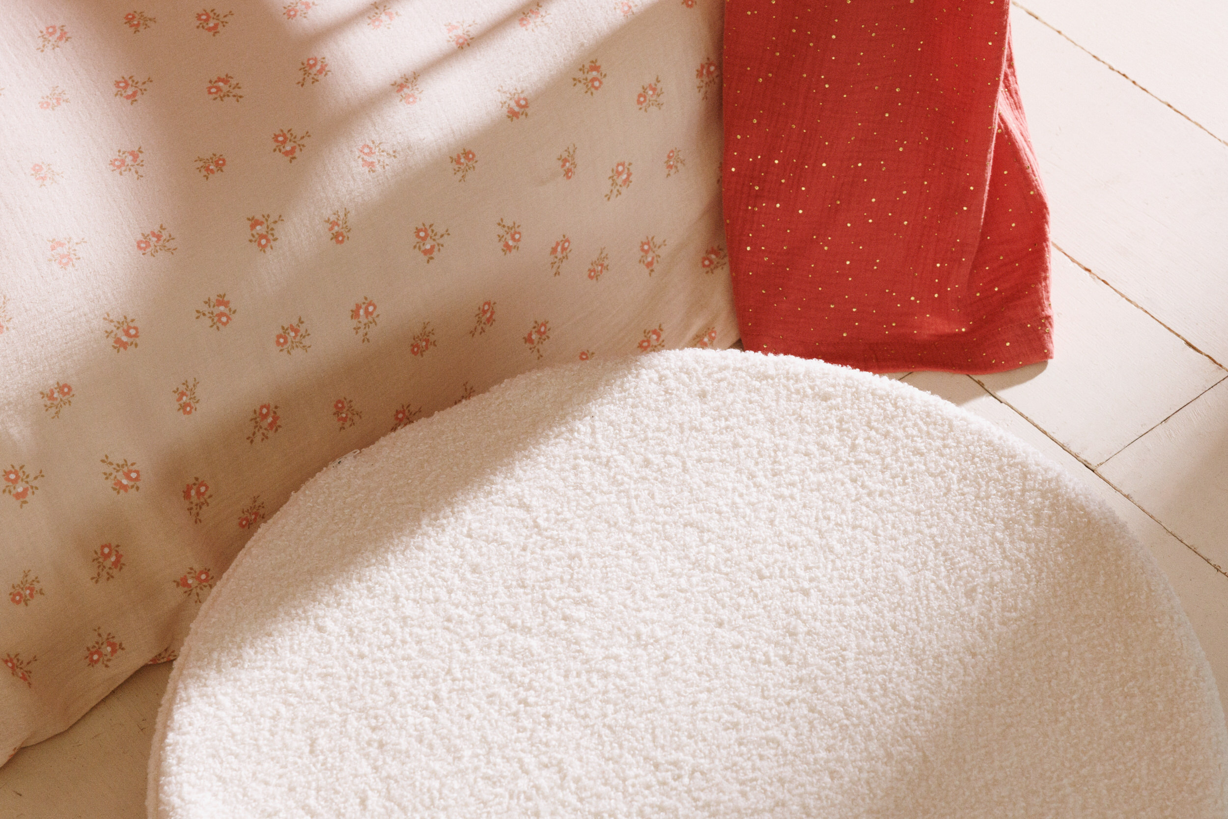 Ensemble Couette et Oreiller 120x170 Mousseline de Coton Avec Garnissage - Fleurs Vintage Ensemble Couette et Oreiller 120x170 Mousseline de Coton Avec Garnissage - Fleurs Vintage