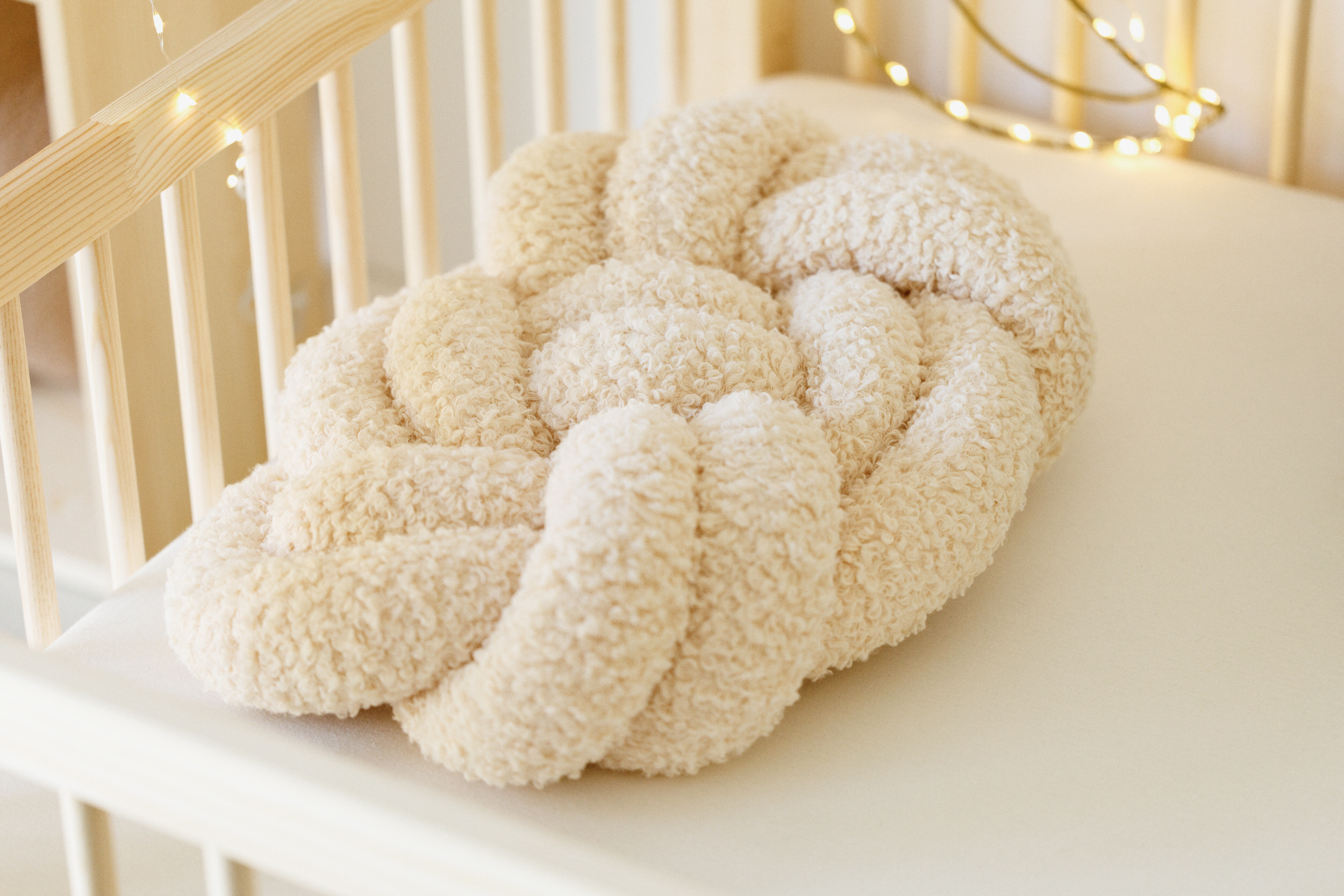 - Coussin Noeud Bouclé - (Mon Lit Cabane) - Image 3