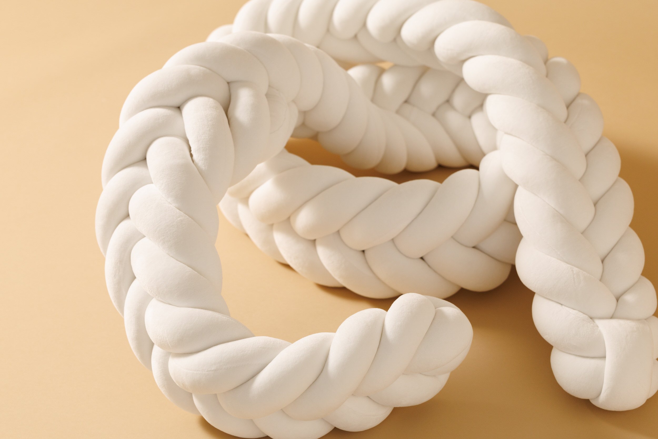 White Fishtail Braided Bed Bumper