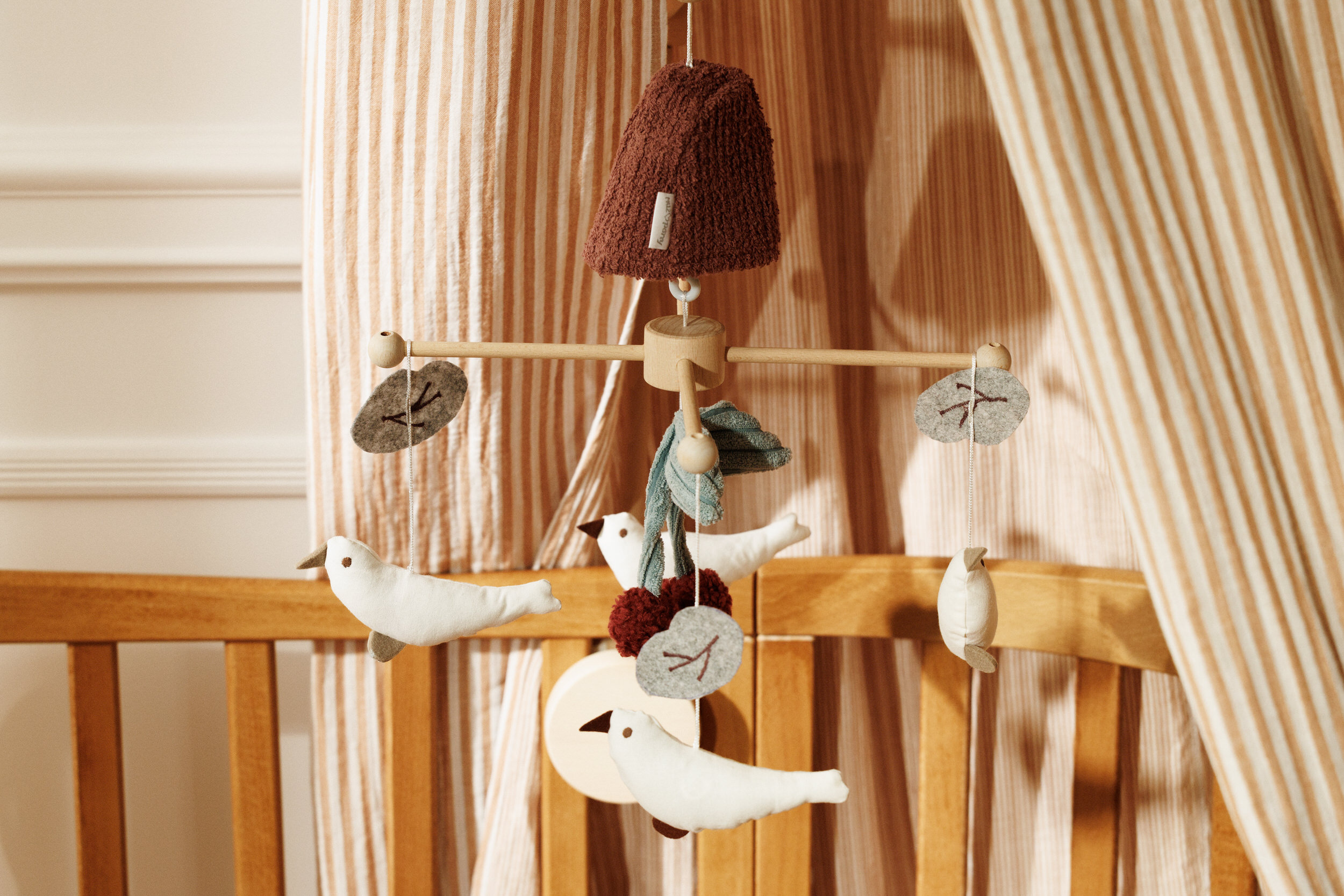 Mon Lit Cabane - - Mobile Musical Oiseaux et Cerises - Blanc