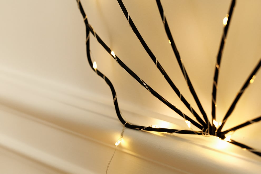 Black Metal Wire LED Light - Shell