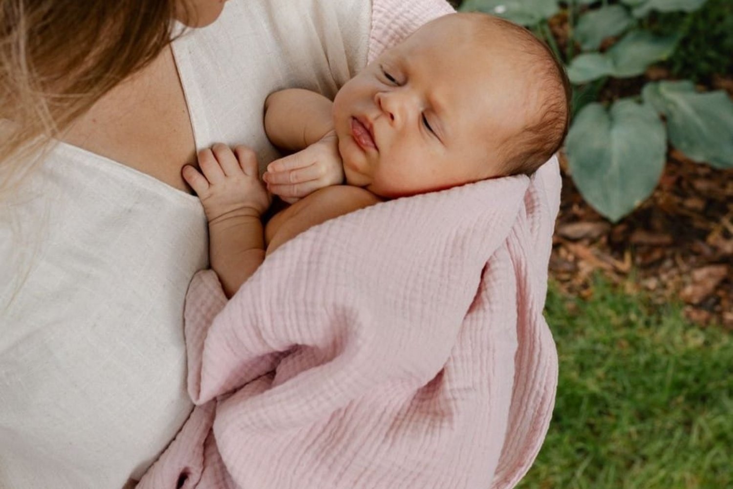 Set of 2 Muslin Cloths - Pink and Cream