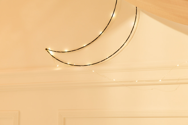 Guirlande Lumineuse LED en Fil Métallique Noir - Lune