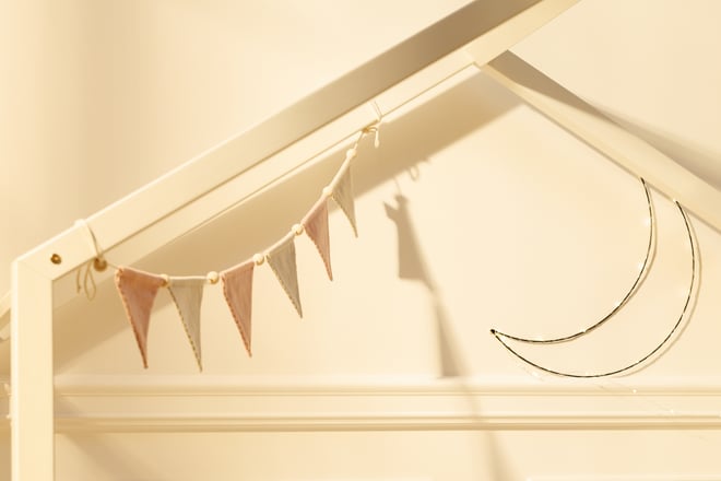 Samt-Dreiecksgirlande in Creme und Rosa