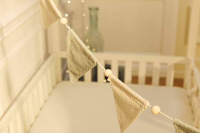 Guirlande Triangles en Velours Côtelé Crème et Vert d'eau