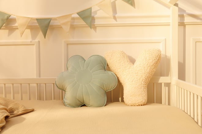 Letter Cushion H - Vanilla Boucle