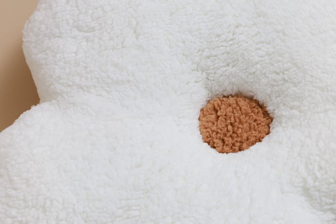 Almofada Margarida em Bouclé – Cru