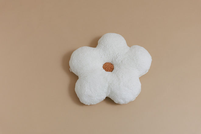 Boucle  Daisy Cushion - Ecru