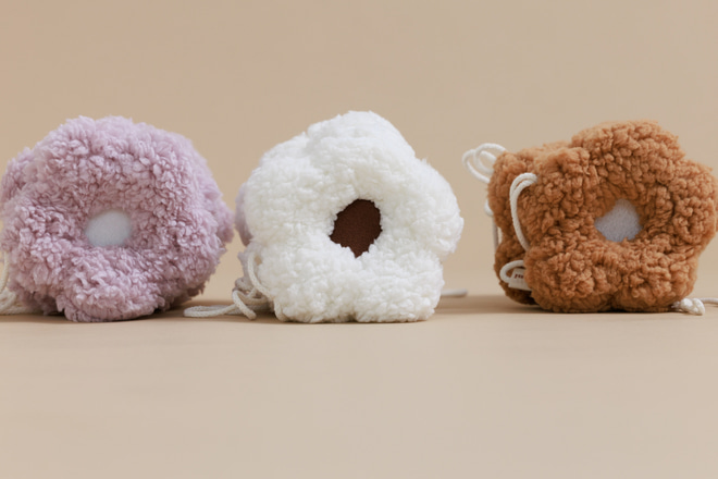 Girlanda Sedmikrásky Bouclé - Karamel