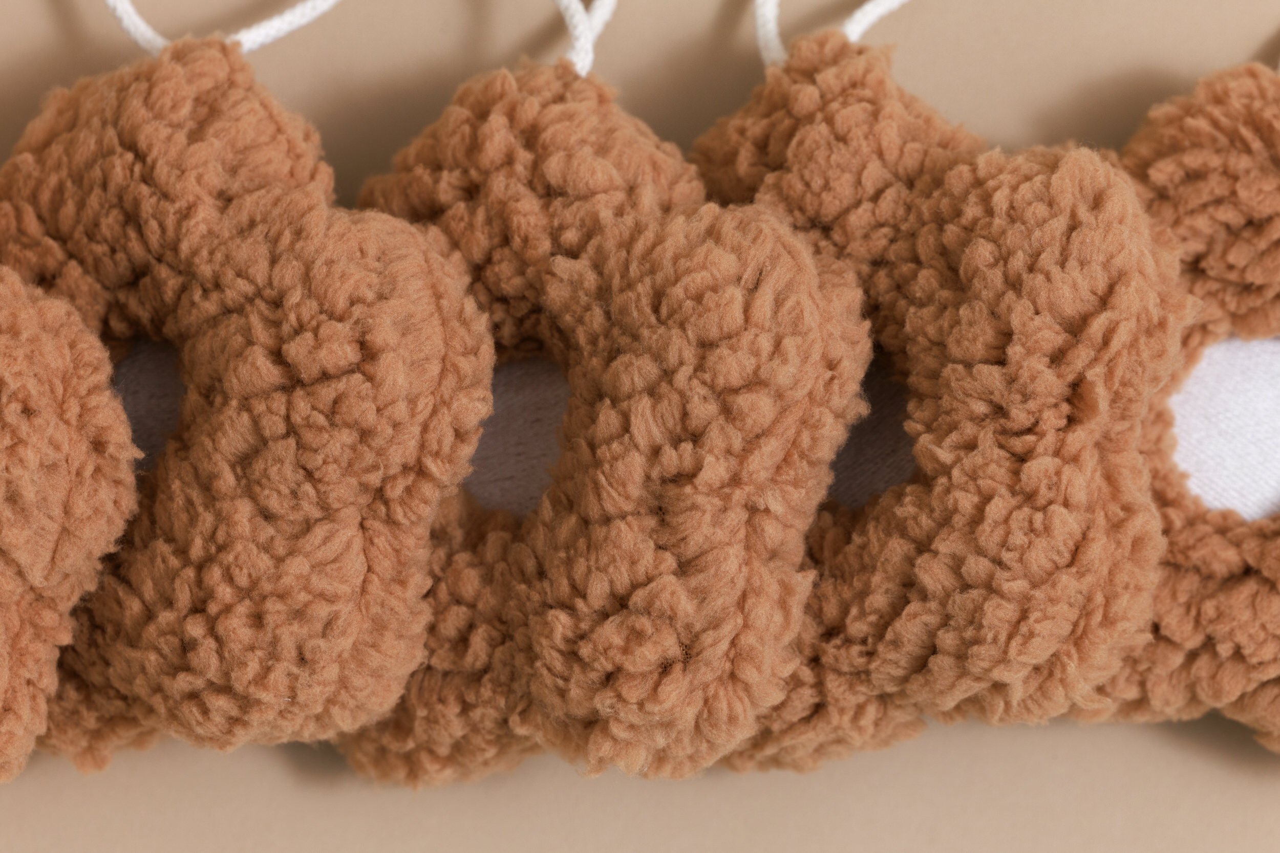 Ghirlanda di Margherite Boucle - Caramel Ghirlanda di Margherite Boucle - Caramel
