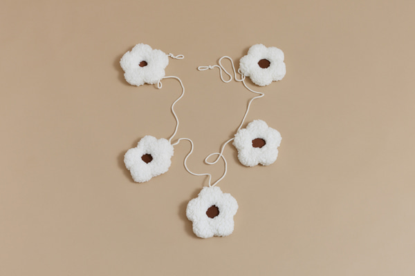 Guirnalda de Margaritas Bouclé - Crudo