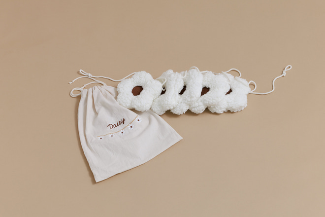 Girlanda Sedmikrásky Bouclé - Ecru