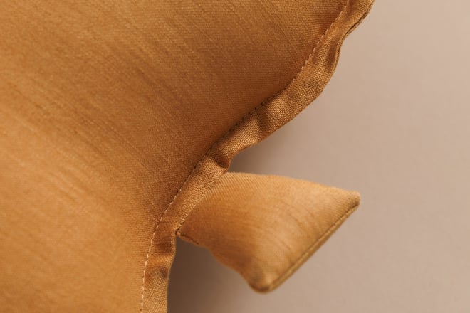 Cuscino Foglia di Acero in Lino Caramello