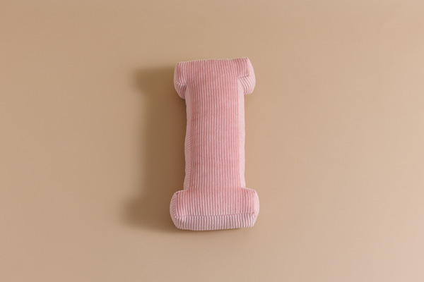 Buchstaben-Kissen I - Rosa Kord