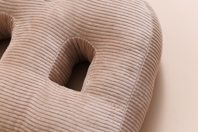 Coussin Lettre B - Velours Côtelé Cappuccino